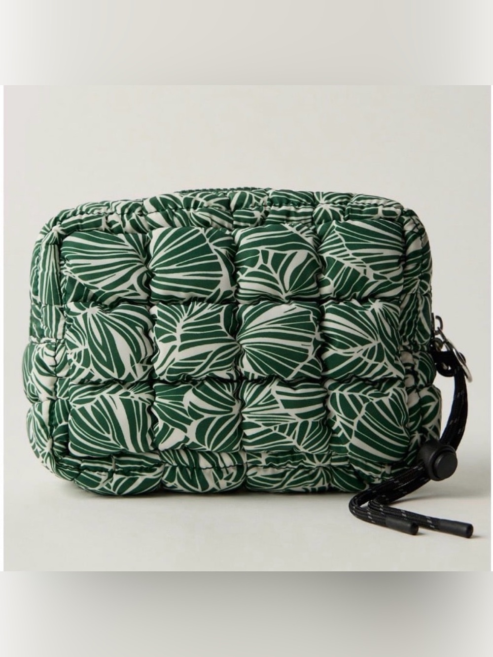 FP MOVEMENT by FREE PEOPLE PRINTED MINI CASE IN TOUCAN TROPICS - Picture 2 of 11